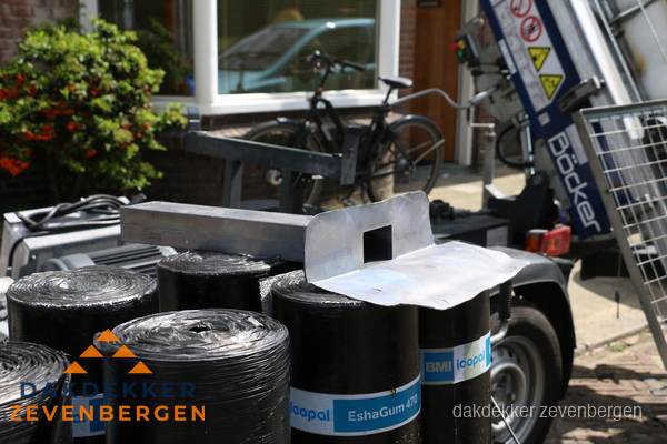Dakbedekkingsmateriaal en dakgoot onderdelen in Zevenbergen Dakbedekkingsmateriaal en dakgoot onderdelen in Zevenbergen