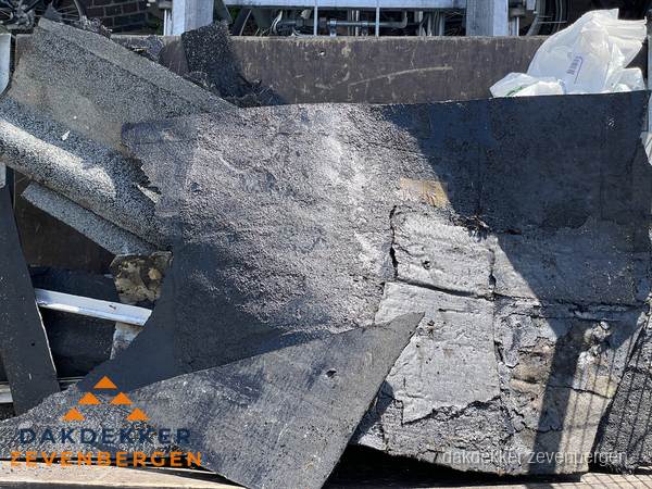 Kosten dakrenovatie: afvoer oud dakmateriaal in Zevenbergen Kosten dakrenovatie: afvoer oud dakmateriaal in Zevenbergen