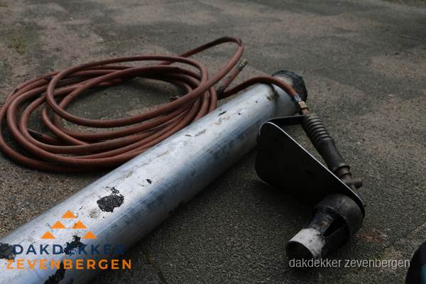 Dakdekker gasbrander en gereedschap voor spoedklus in Zevenbergen Dakdekker gasbrander en gereedschap voor spoedklus in Zevenbergen